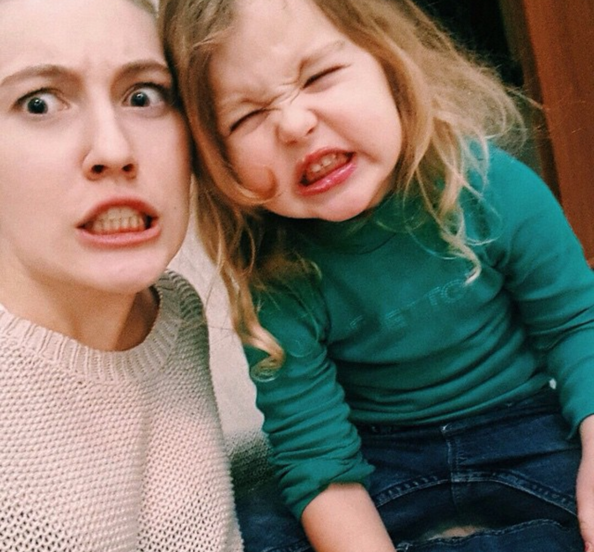 Жена превращает мужа в девочку. Инфантильная женщина. Превращение в малыша няня. Ссора с мамой. Девочка превращается в маму.