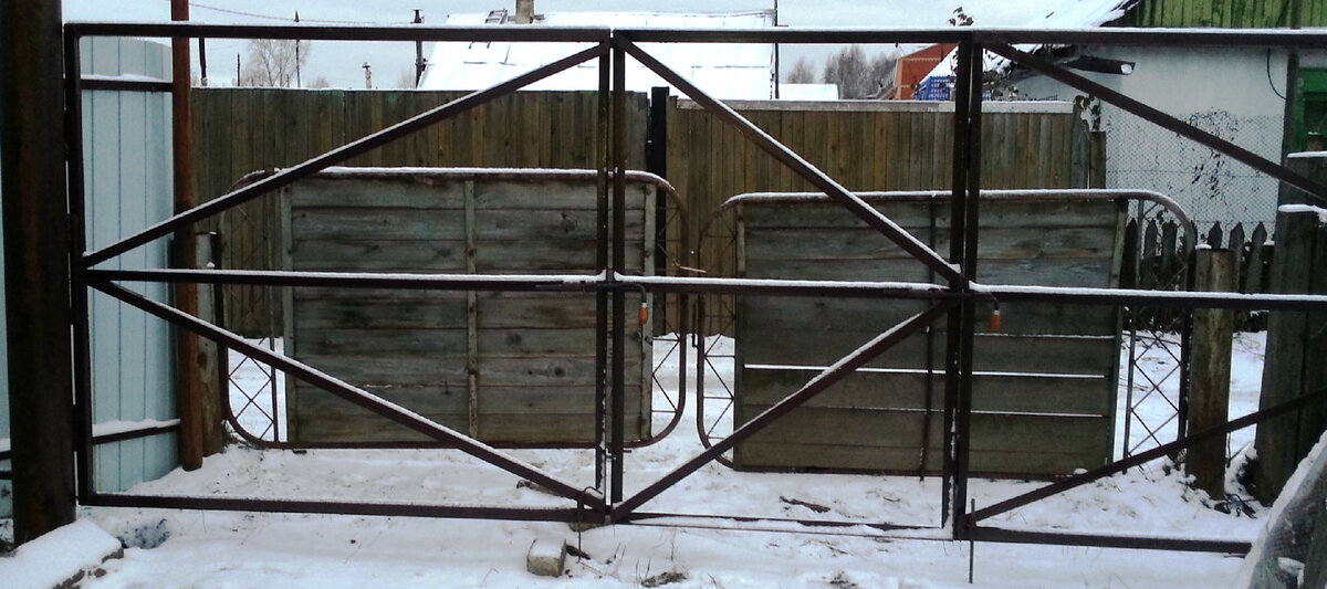 Каркас ворот грузового двора