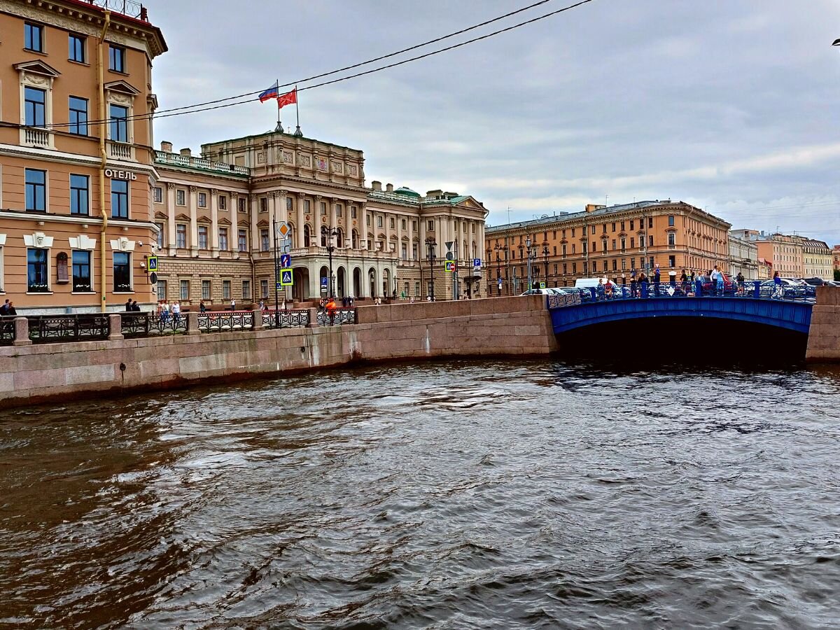 Набережная Мойки – русская Венеция в Петербурге. Фонари и мосты |  Путешествия Бруно | Дзен