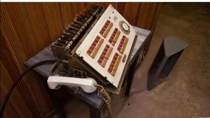 Я, конечно, точно не помню, что у нас там за бандура стояла. Но - вот очень похоже. Прям очень! Фото из интернета. 