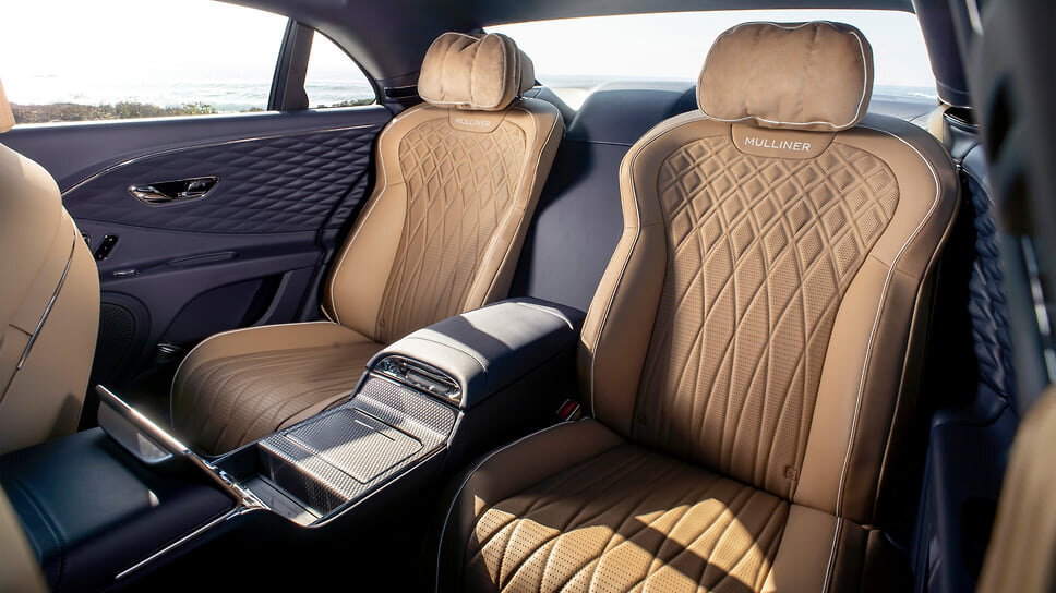 Фото: Bentley📷Bentley Flying Spur Mulliner Blackline