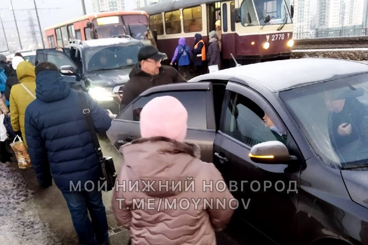   На Молитовском мосту в Нижнем Новгороде произошла авария 30 ноября Анастасия Красушкина