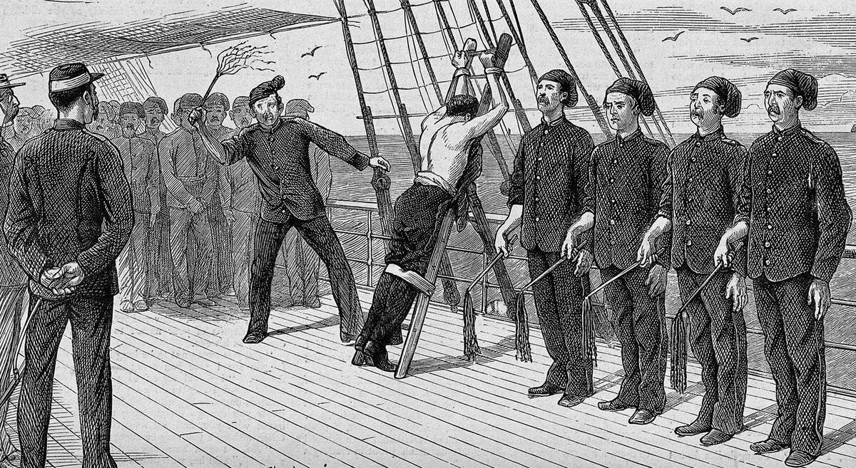 Британская кошка - плетка-девятихвостка. Девять хвостов из кожи или пеньки, вымоченные в соли и с узлами на концах.  Стандартные наказания плетью после 1829 года в Британии: дезертирство — 500 ударов, содомия — 300 ударов, грабёж — 50-100 ударов, пьянство — 30 ударов, мелкие дисциплинарные нарушения — до 20 ударов. Надо сказать, что в отличие от русской армии в британской наказание всегда проводилось в один присест. Приговор в более, чем 200 плетей чаще всего было смертельным, а в 100 плетей — смертельным с 50-процентной вероятностью.