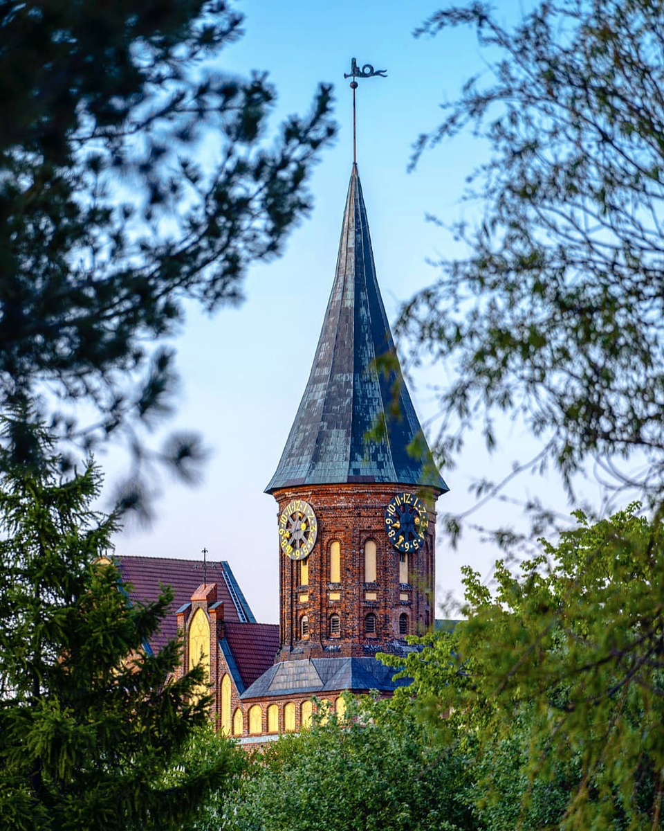 взято из инстаграмма @ruslan.kld - https://www.instagram.com/p/CAJEH4Yp8lS