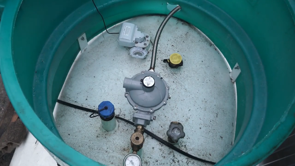 Ремонт газгольдера после замерзания: распространенные источники проблем и методы их немедленного устранения