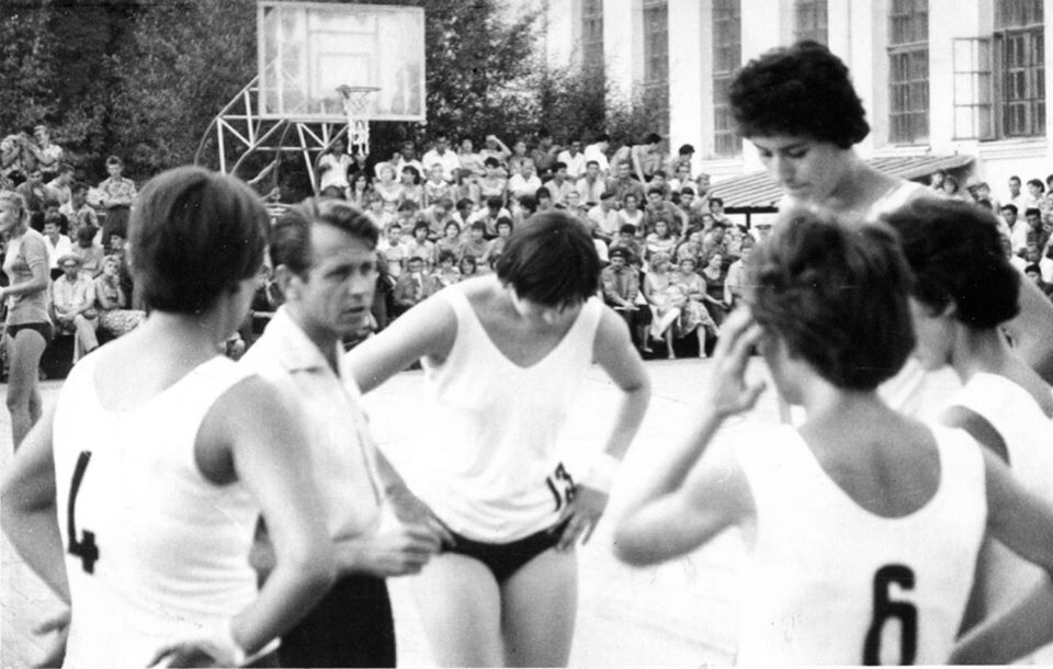 Помните баскетбол, Салиева, Величко.