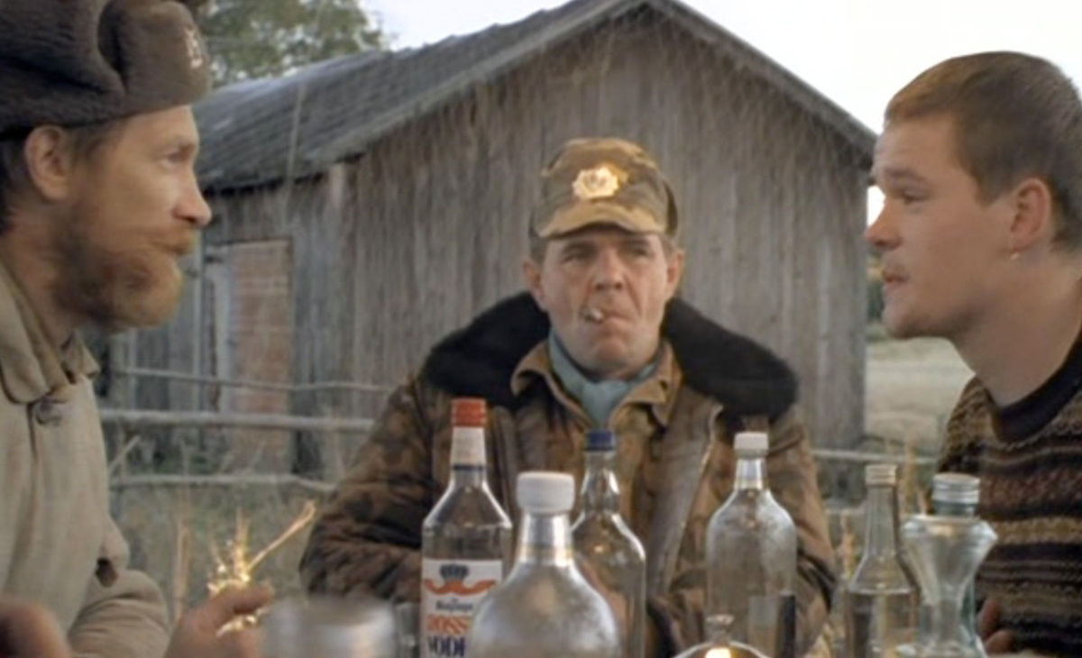 Кадр из фильма "Особенности национальной охоты"