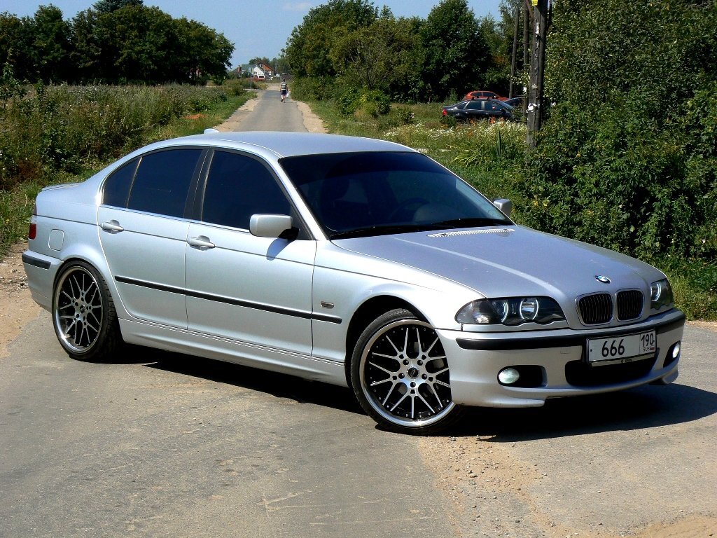 BMW e46 White