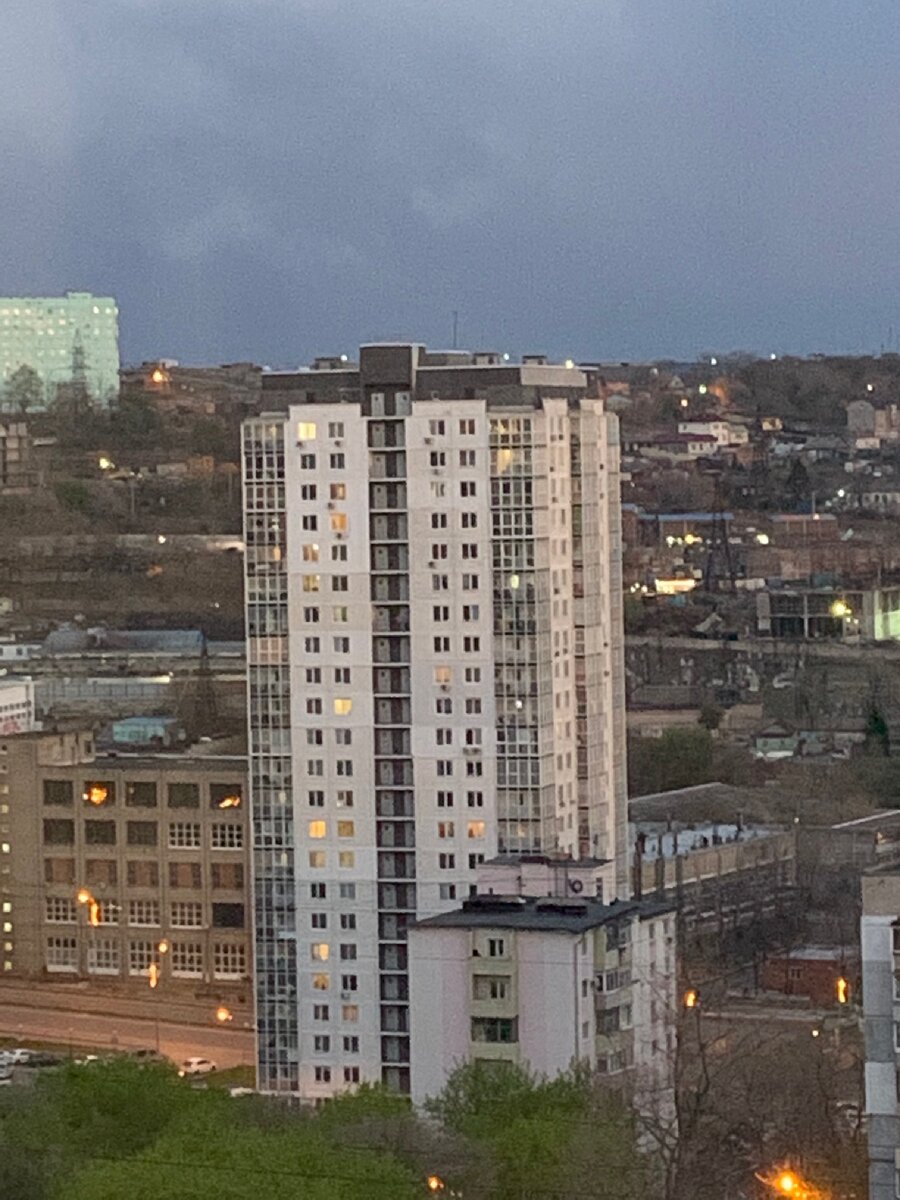 На радиоприборе недавно «воткнули» такую свечку