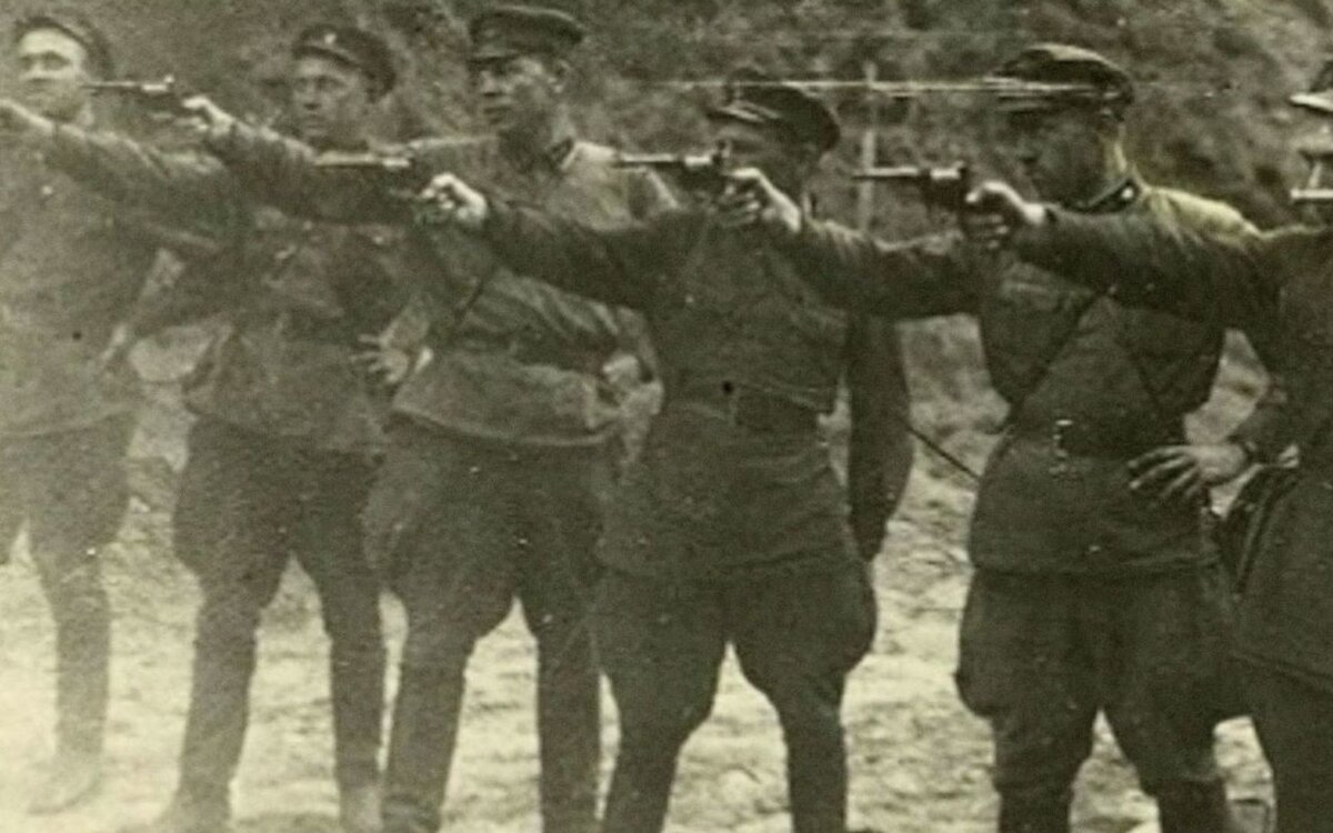 novayagazeta.ru/articles/2019/05/08/80449-dozhit-do-rasstrela