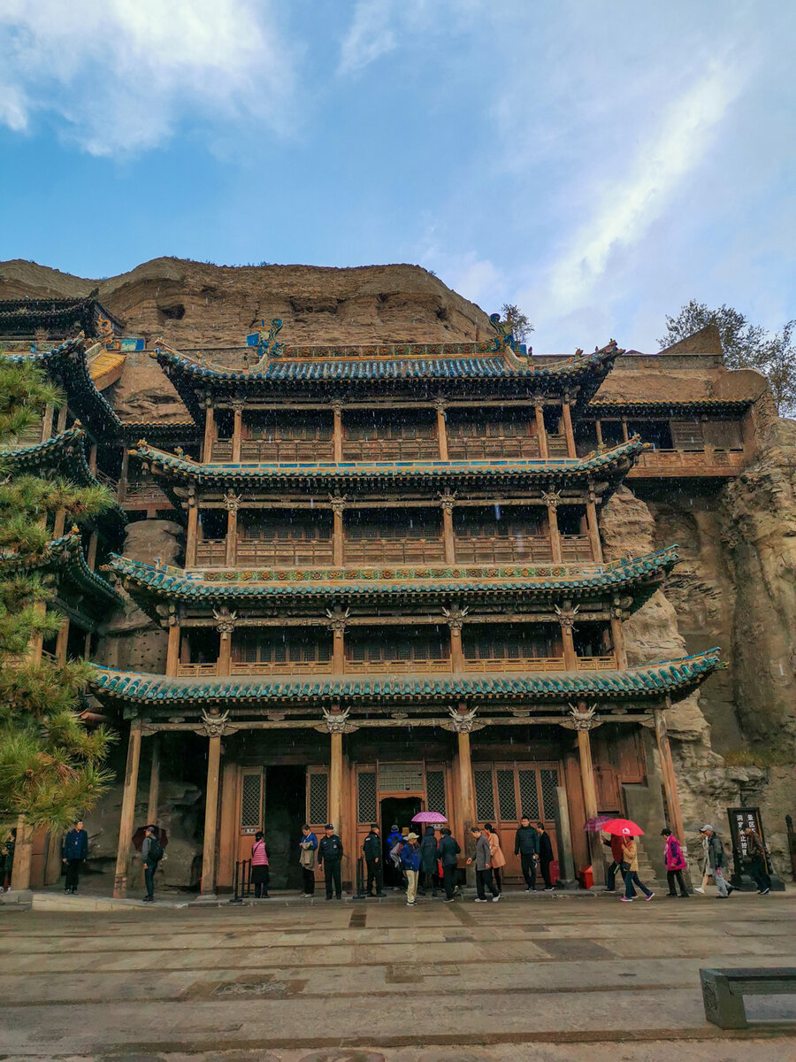Шаньси китай. Юньган Шаньси. Пещерный комплекс  Шаньси. Гроты Юньган. Монастырь Юньган.