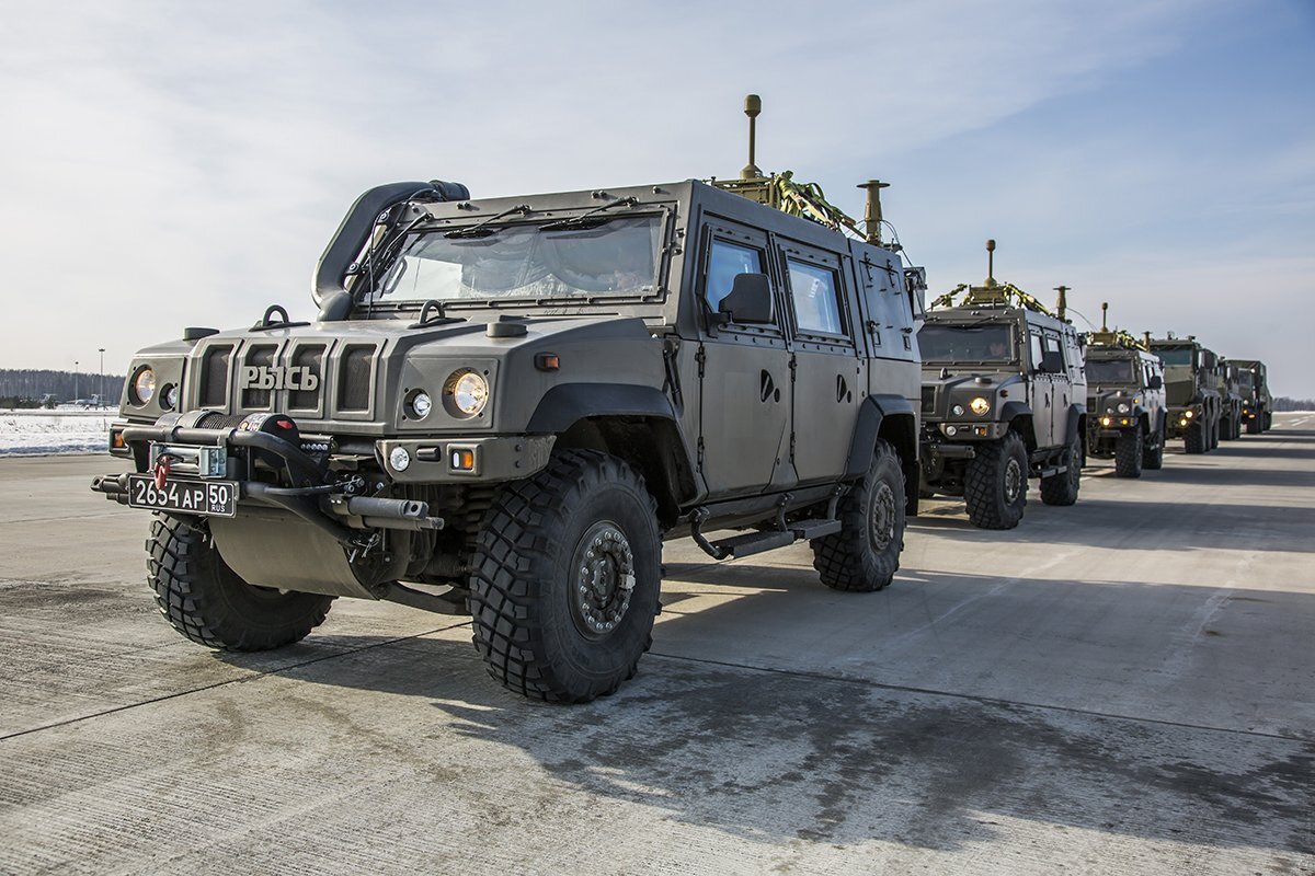 Бронеавтомобили "Рысь"
