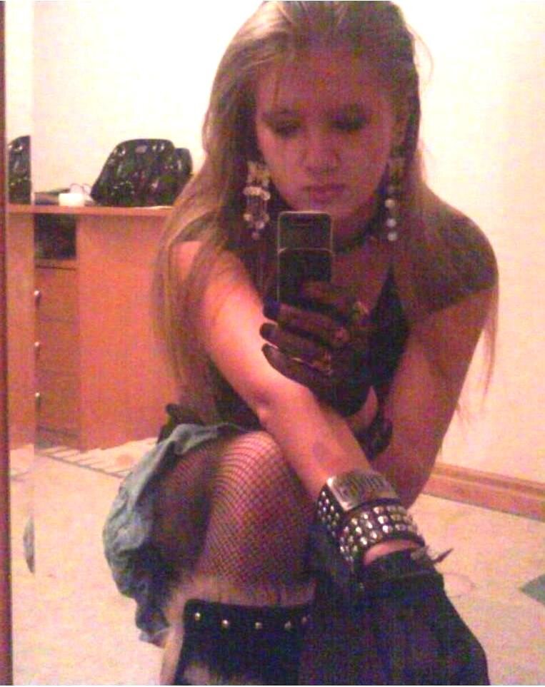 Угадайте, куда я в таком виде?)