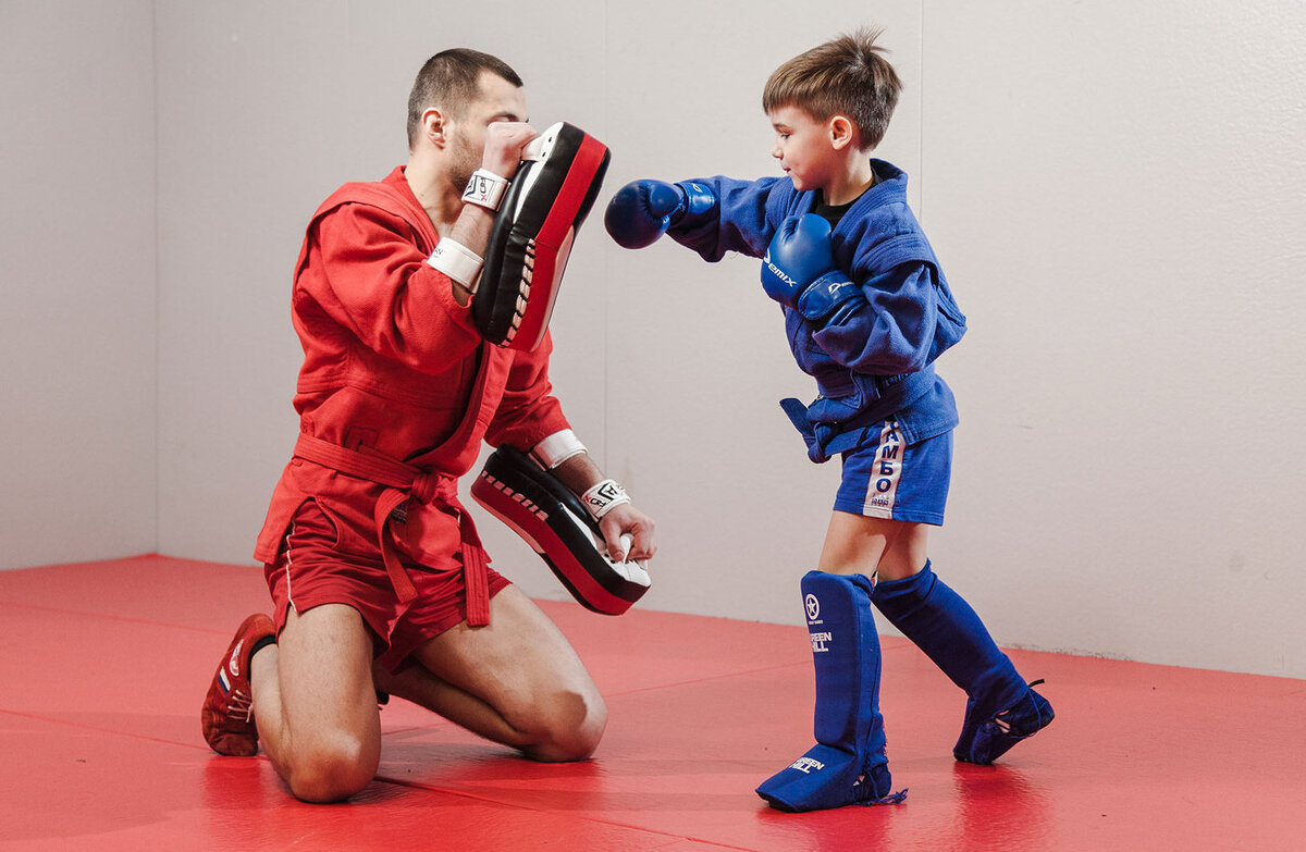 Фото: http://samboplanet.org/news/sambo-dlya-detey-trener-sambist-roditeli