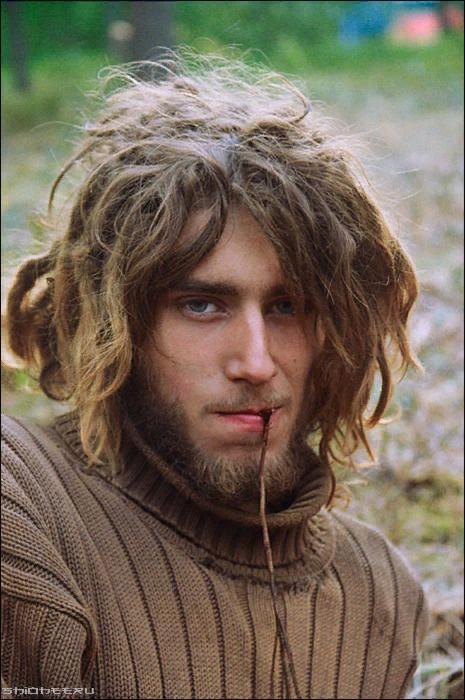 Шота типа такого было в общем, но еще и в шапке. Фото позаимствовано с яндекс.картинок.