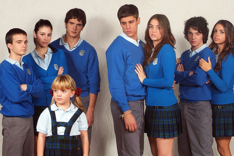 Похожая школа. El internado сериал. Закрытая школа сериал Испания. Черная Лагуна. Карлота Гарсия черная Лагуна.