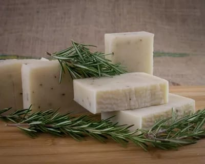 Оливковое мыло. Источник - Яндекс.Картинки