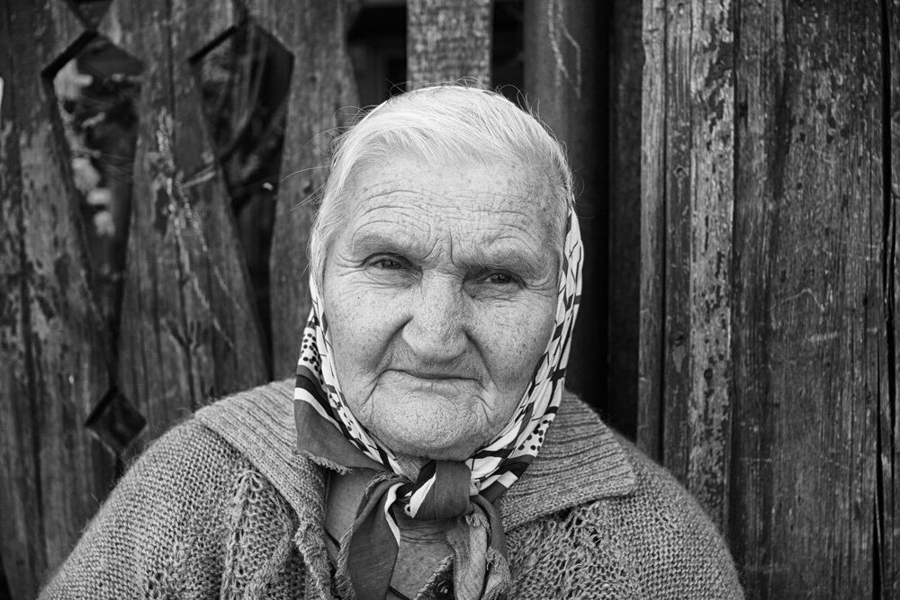 Красивая русская старушка. Бабушка. Фото старухи. Бабушка картинка. Фотосессия с бабушкой.