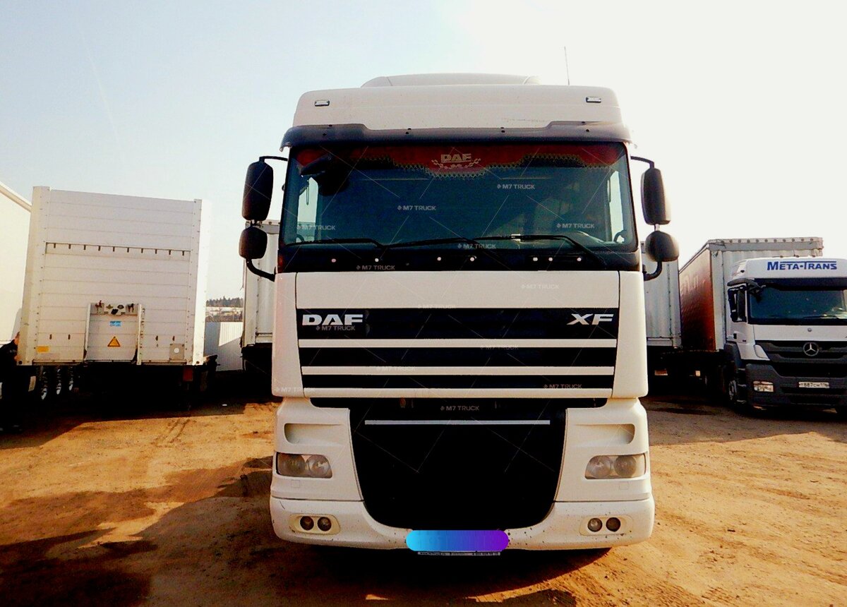 DAF XF 105.460. Именно такие были в автопарке, где работал муж. Фото для иллюстрации с сайта m7truck.ru,  обработано автором 