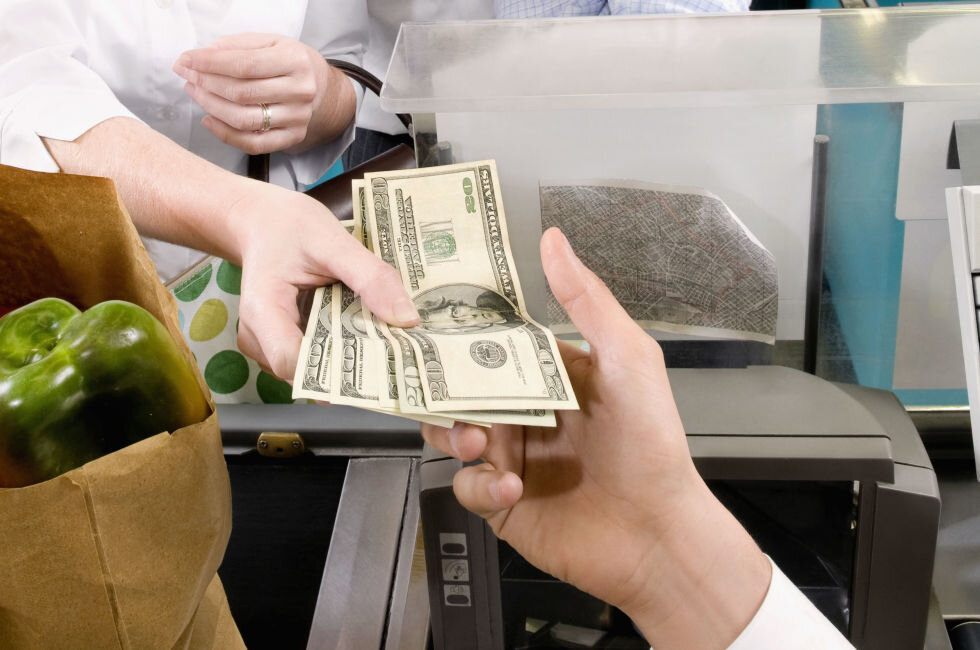 В 2021 году человечеству грозит тяжелейший продовольственный кризис.Из за пандемии число голодающих в мире выросло с 135 млн до 270 млн.,заявил директор всемирной продовольственной программы ООН Девид Бизли.