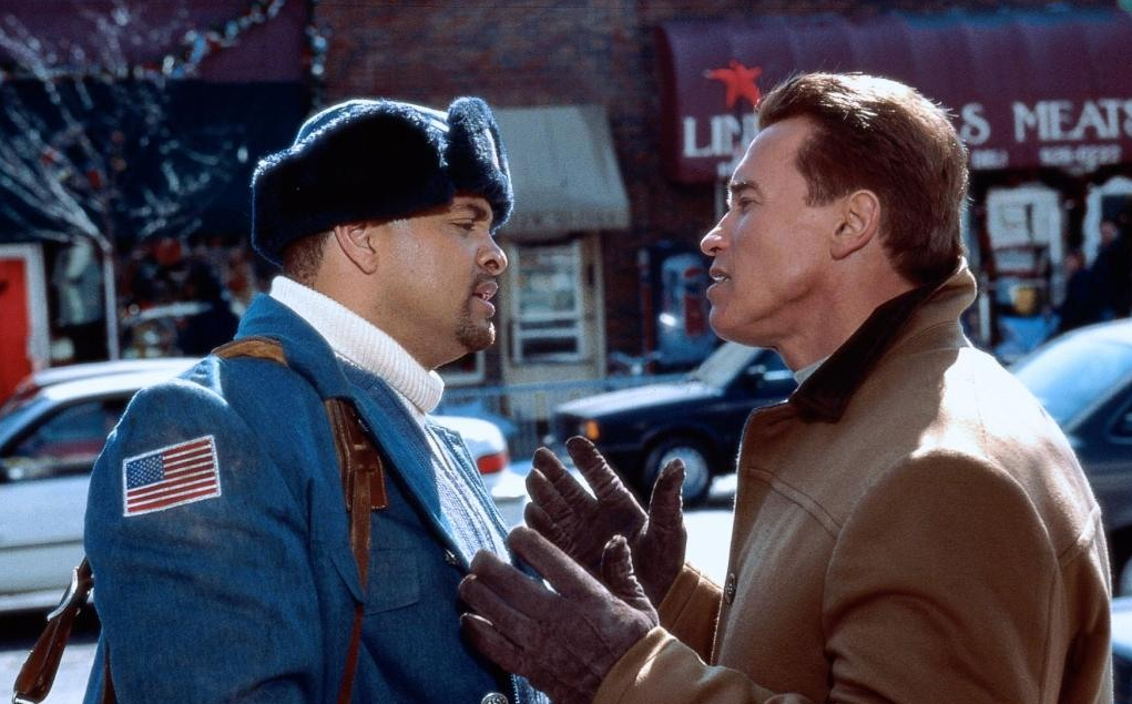 Кадр из фильма «Подарок на Рождество» (Jingle All the Way)