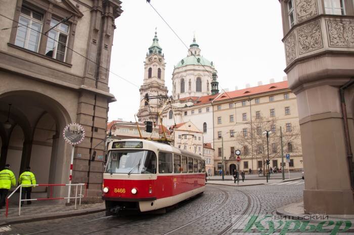 Трамвай Татра в Праге. Фото Анастасии Вереск