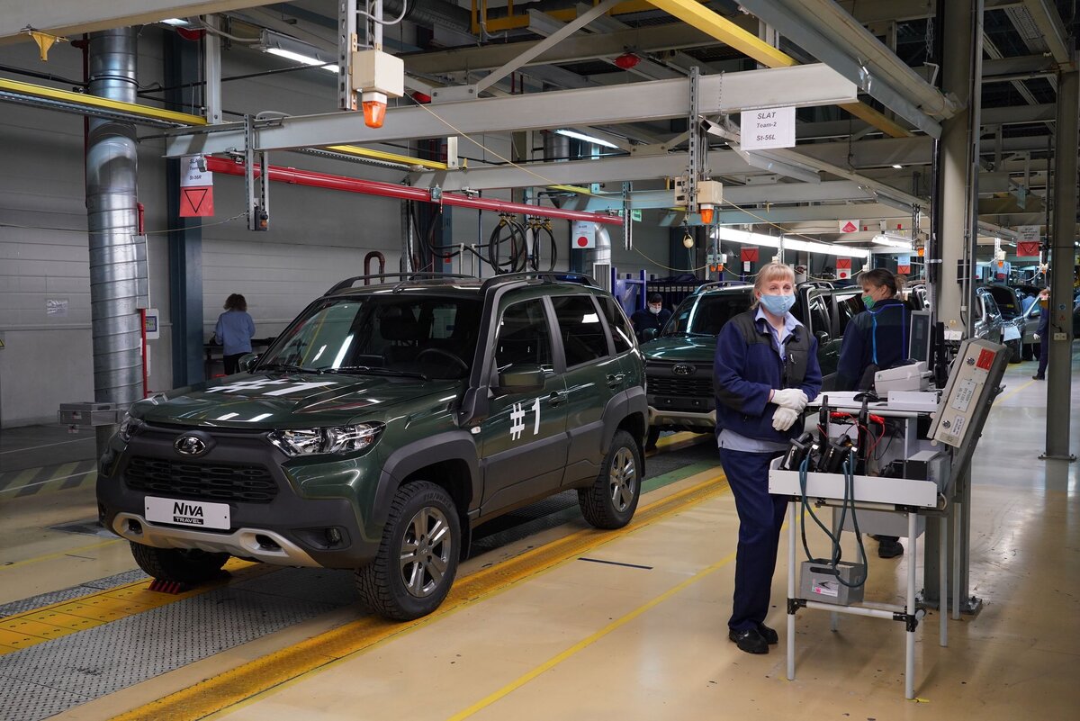 Автоваз разработал. Новая нива автоваз. нива тревор 2025. сборка кузова на конвейере нива тревел.