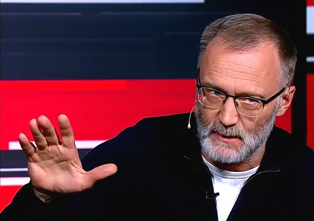 Сергей Александрович Михеев, российский политолог и гражданин.