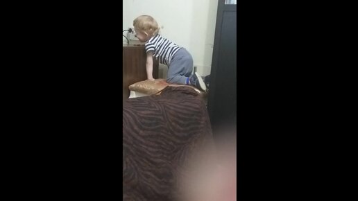 подсмотрено Подсмотрено за ребёнком. Развлекает себя сам. | La vie de maman | Дзен