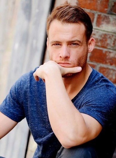 Керем Бюрсин источник яндекс картинки