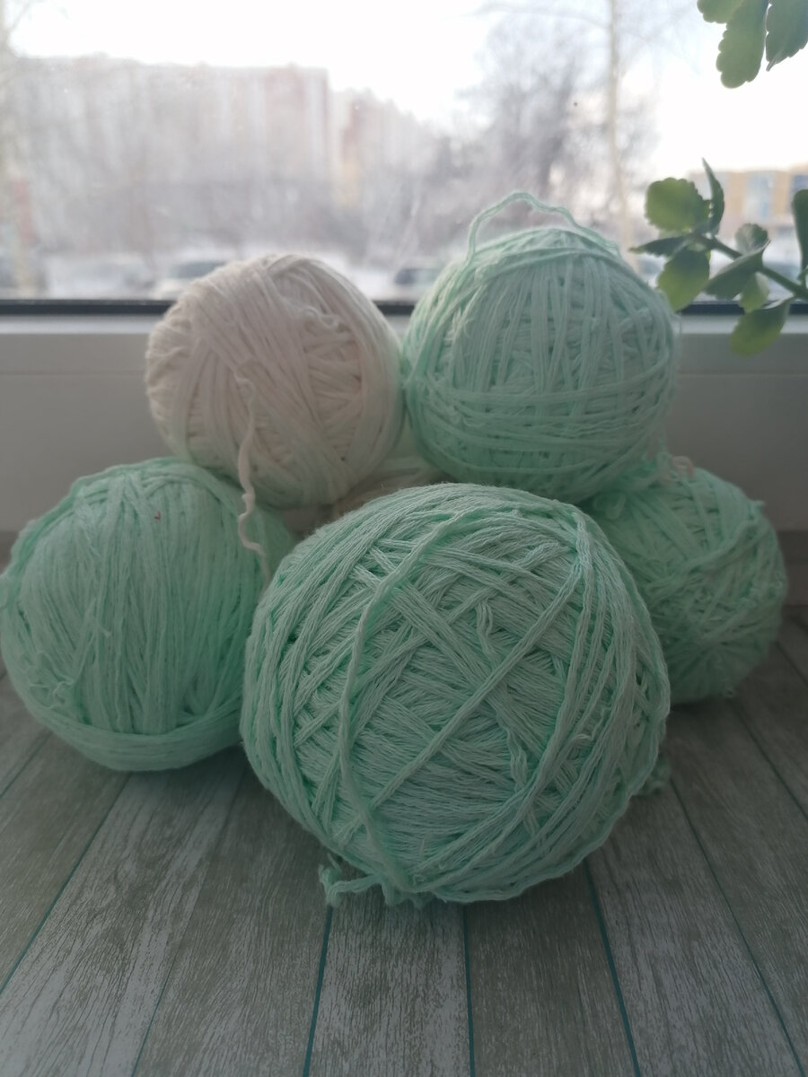 Моточки из секонда, не хватает коричневых))) 