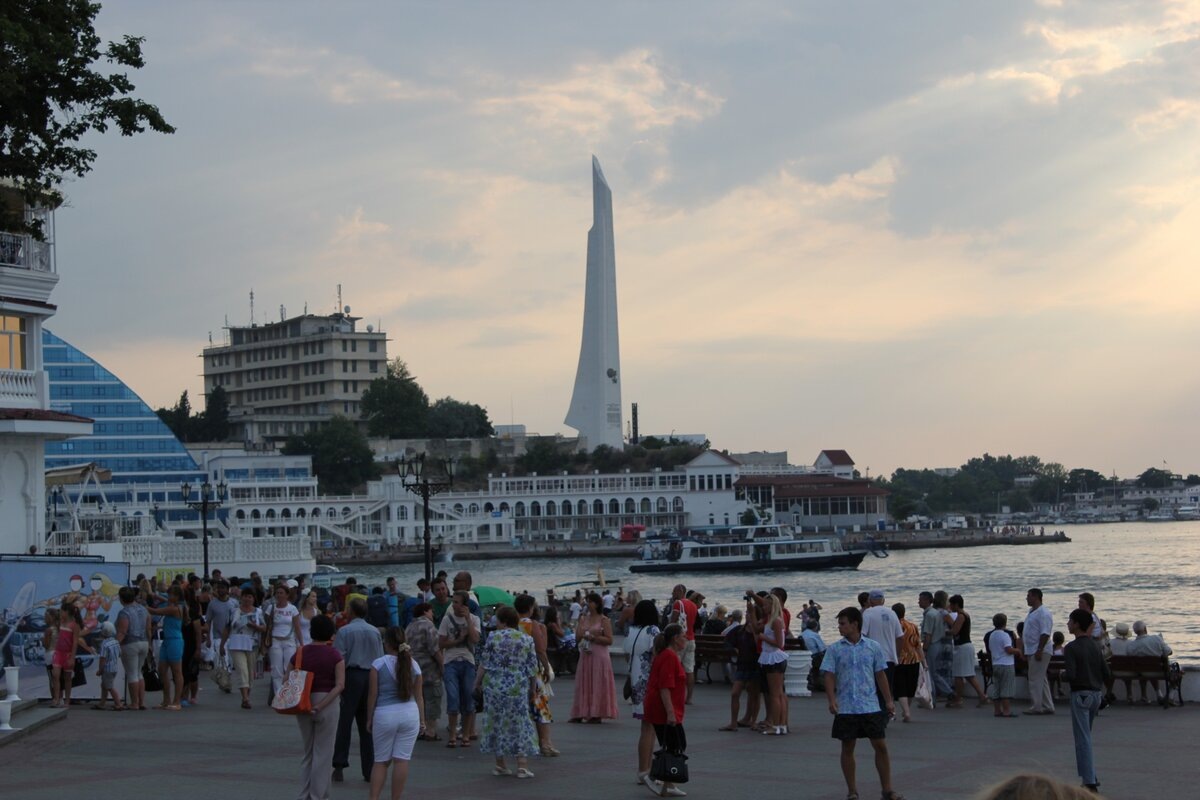 Приморский бульвар в Севастополе