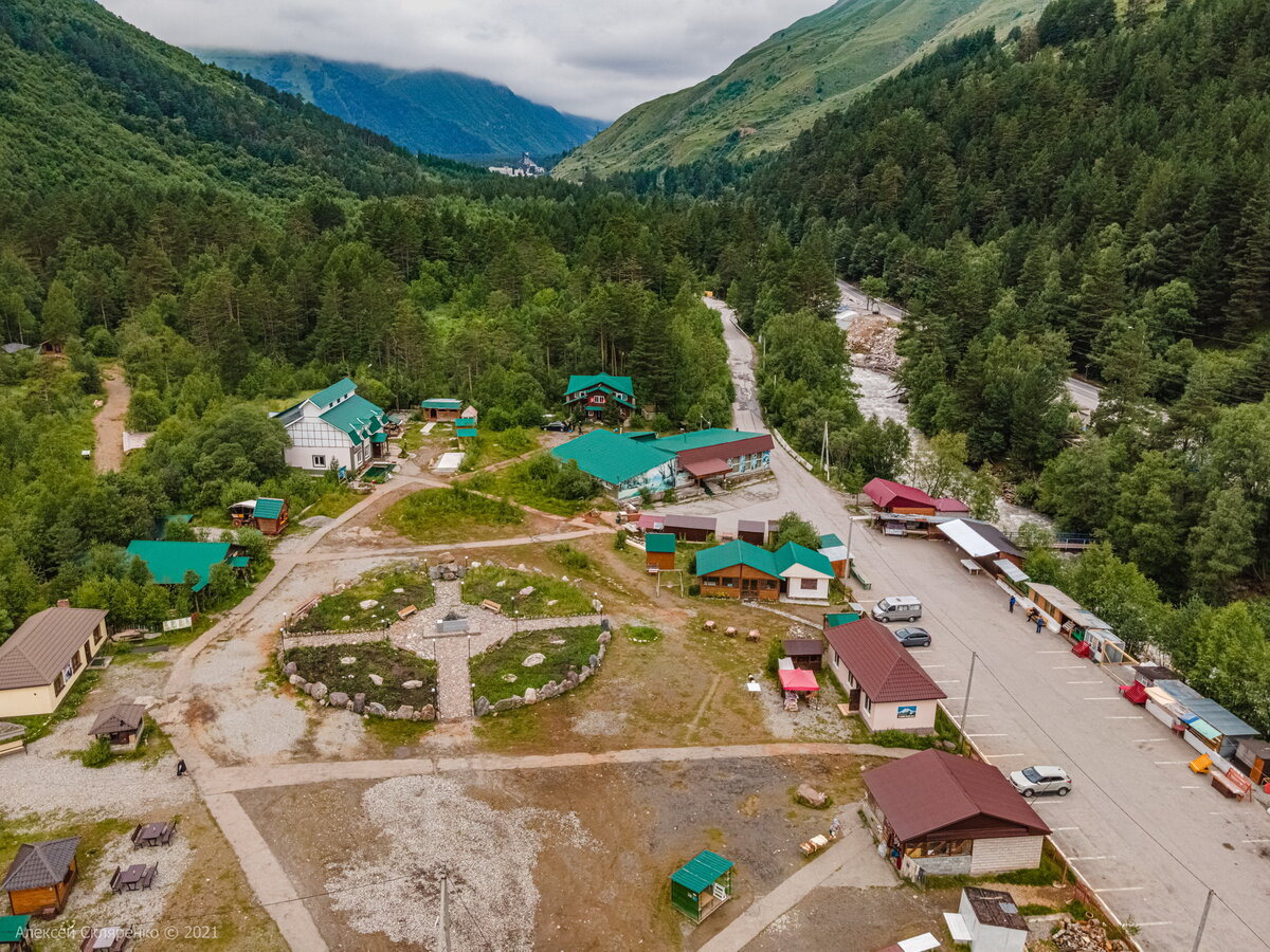 Поляна Нарзанов с высоты