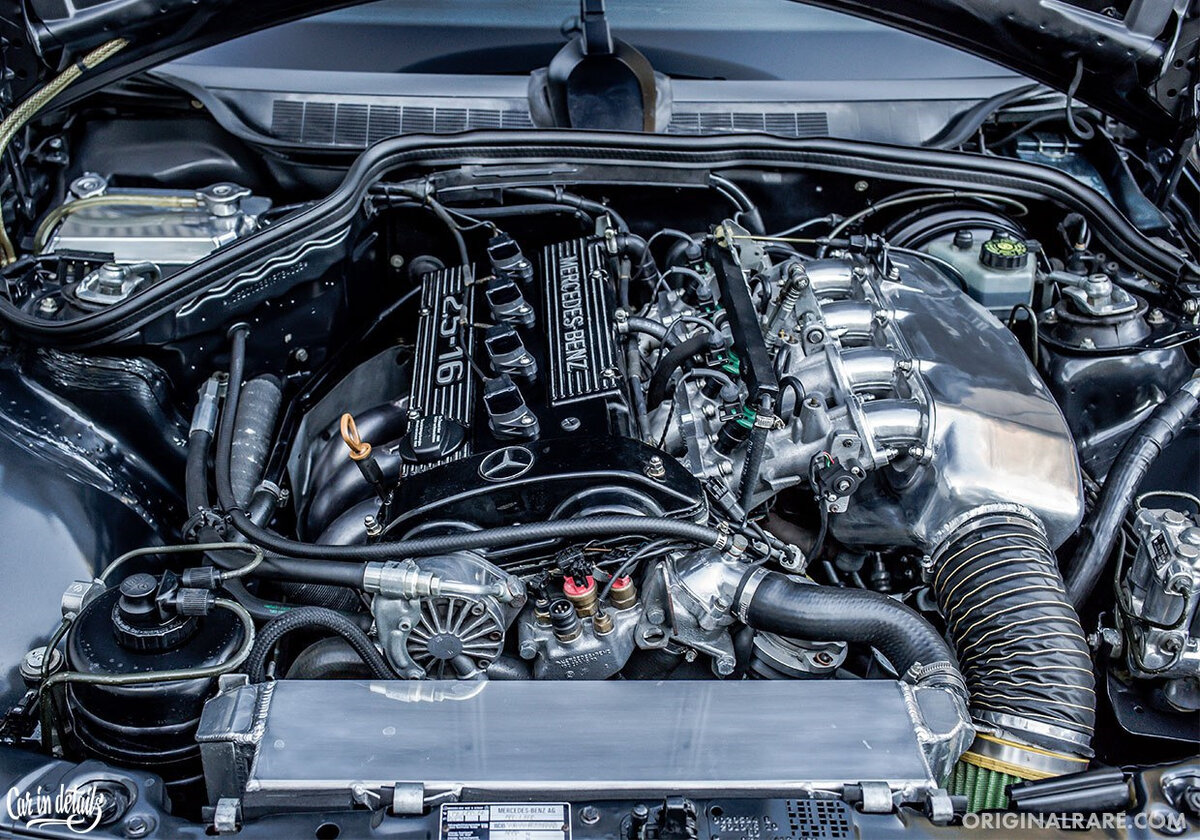 Двигатель, вид спереди