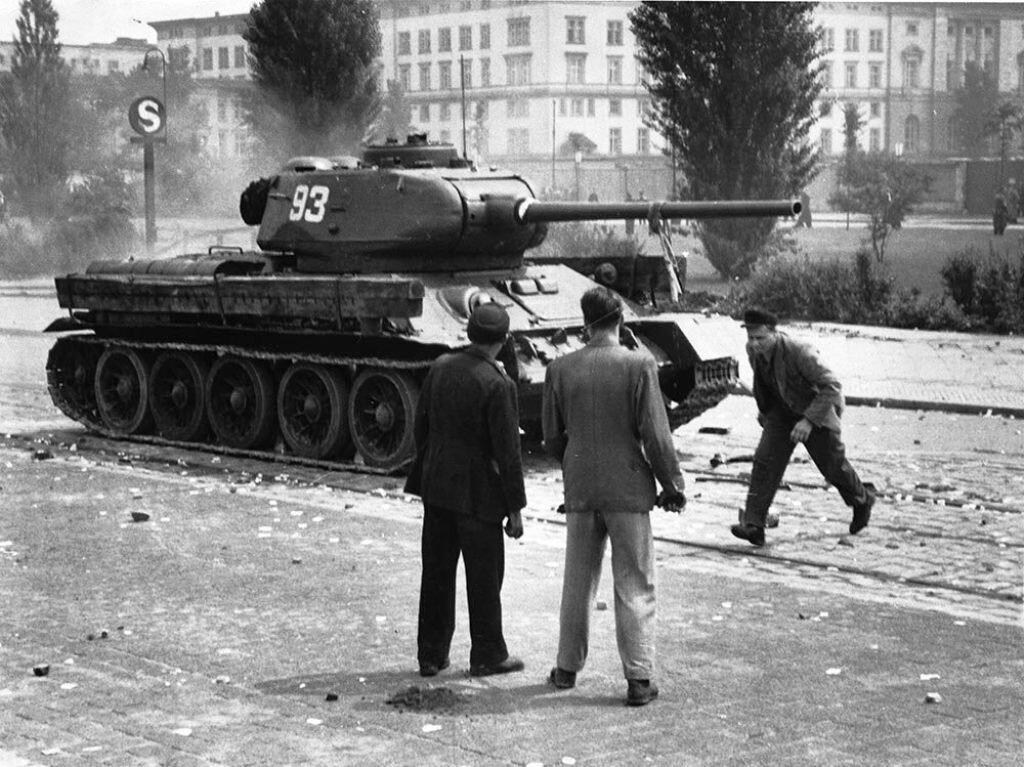 В 1953 году в городе. Берлин 17 июня 1953. Берлин 17 июня 1953 года в ГДР. Восстание в Германии 1953. Восстание в ГДР 1953.