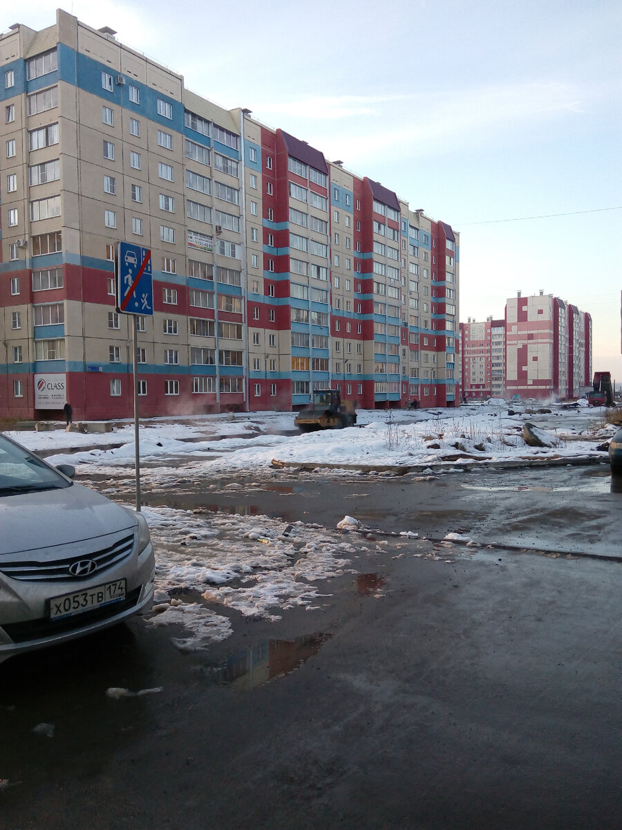 В лучших традициях - класть асфальт по снегу