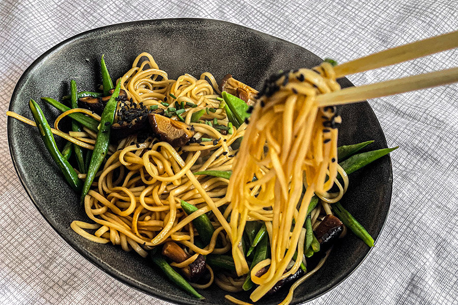 Нудлс лапша. Яичная лапша wok. Лапша сайт. Кирин лапша унаги. Яичная лапша вок.