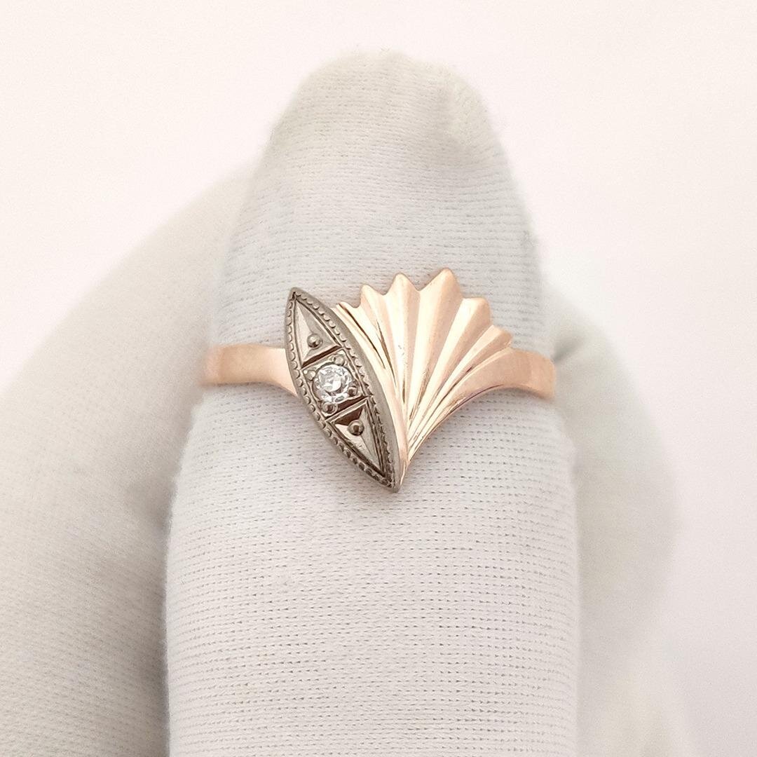 Золотое кольцо с фианитом. СССР. 