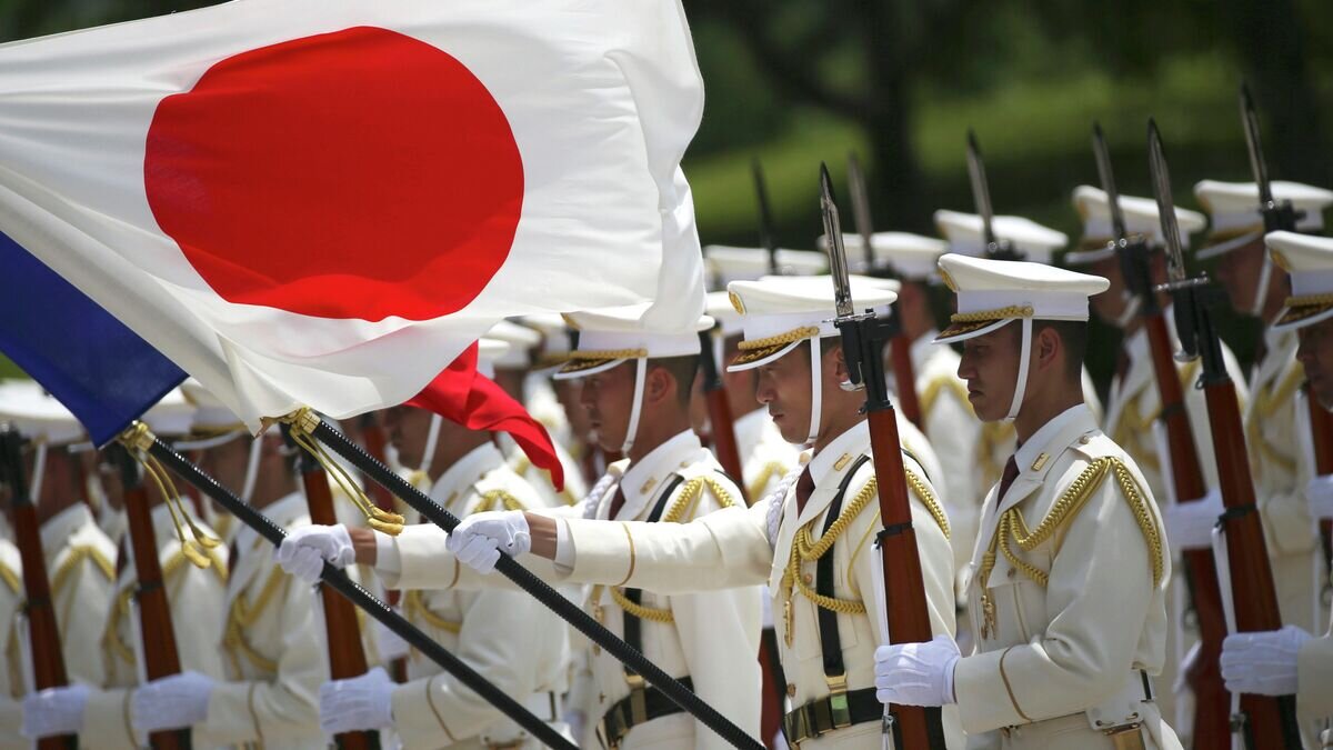    Почетный караул сил самообороны Японии© AP Photo / Eugene Hoshiko