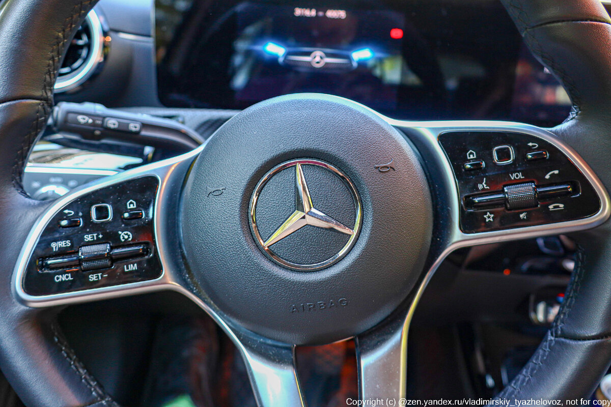 Вариант с доплатой — еще окей, но зачем нужен более дешевый автомобиль второму участнику сделки?