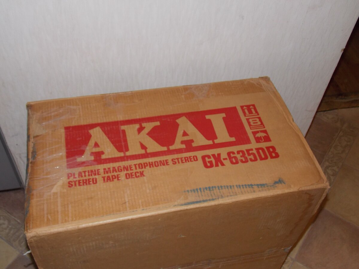 Akai GX-635DB в коробке