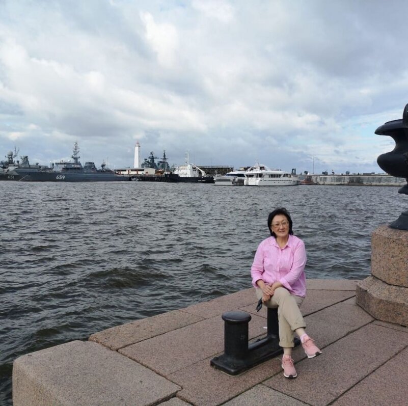 С.Авксентьева в отпуске в Питере