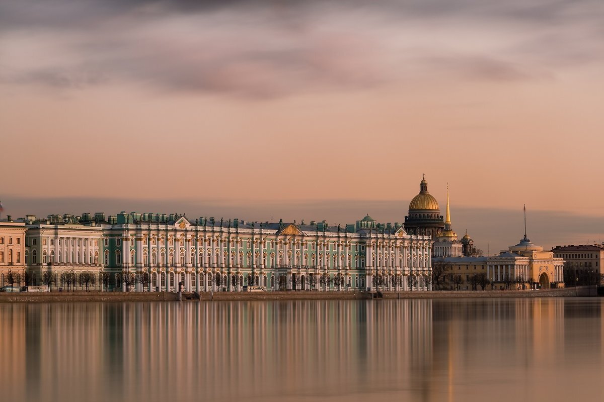 в спб на набережной