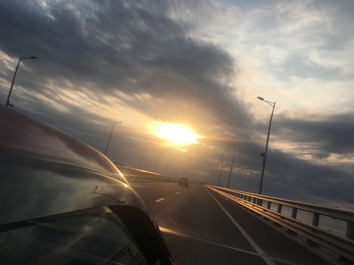 Едем по Крымскому мосту