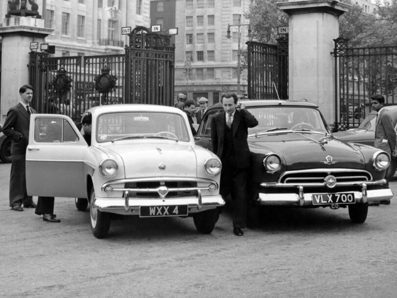 
"Москвич-407" и "ГАЗ М-21 "Волга", 1958г.