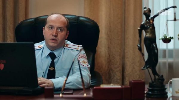 Полицейский с рублевки серые глаза. Стих полицейский с рублевки. Четыре цвета глаз киплинг полицейский с рублевки. Стих редьярд киплинг 4 цвета глаз. Полицейский с рублевки четыре цвета глаз.