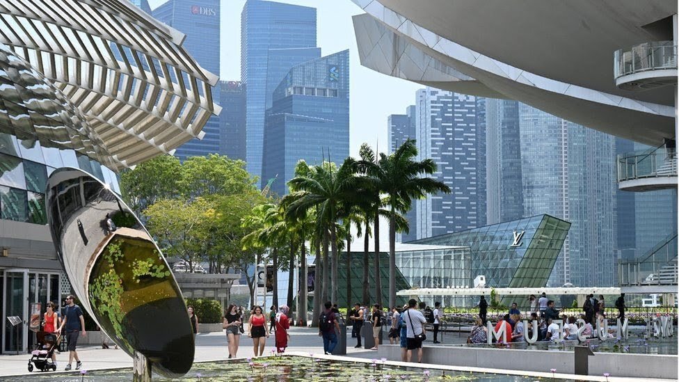 Image copyrightGETTY IMAGESImage captionСингапур оказался единственным городом в рейтинге, сохранившим свои прошлогодние позиции