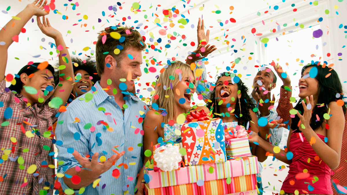 Праздничные развлечения "своими руками" имеют место быть! Это не всегда просто, но безумно интересно и гордо наблюдать за восторженными взглядами гостей  