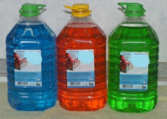 цена: 250руб.(можно выбрать цвет жидкости под машину, явный плюс))