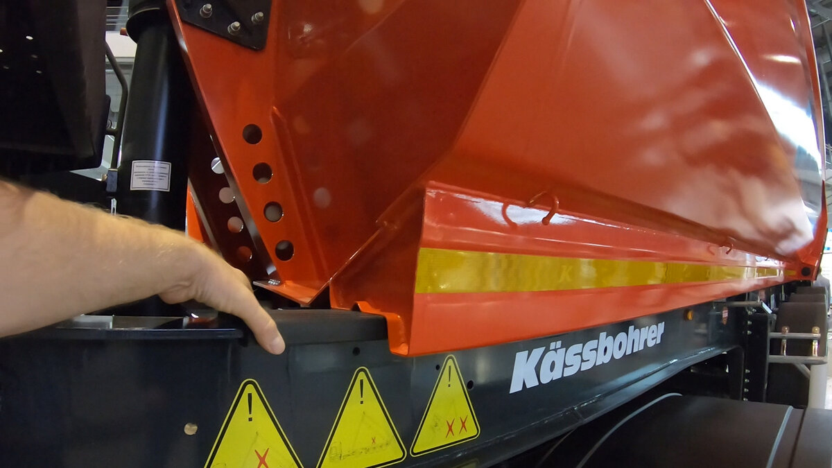 Все продумано до мелочей, между рамой и кузовом специальная резиновая прокладка